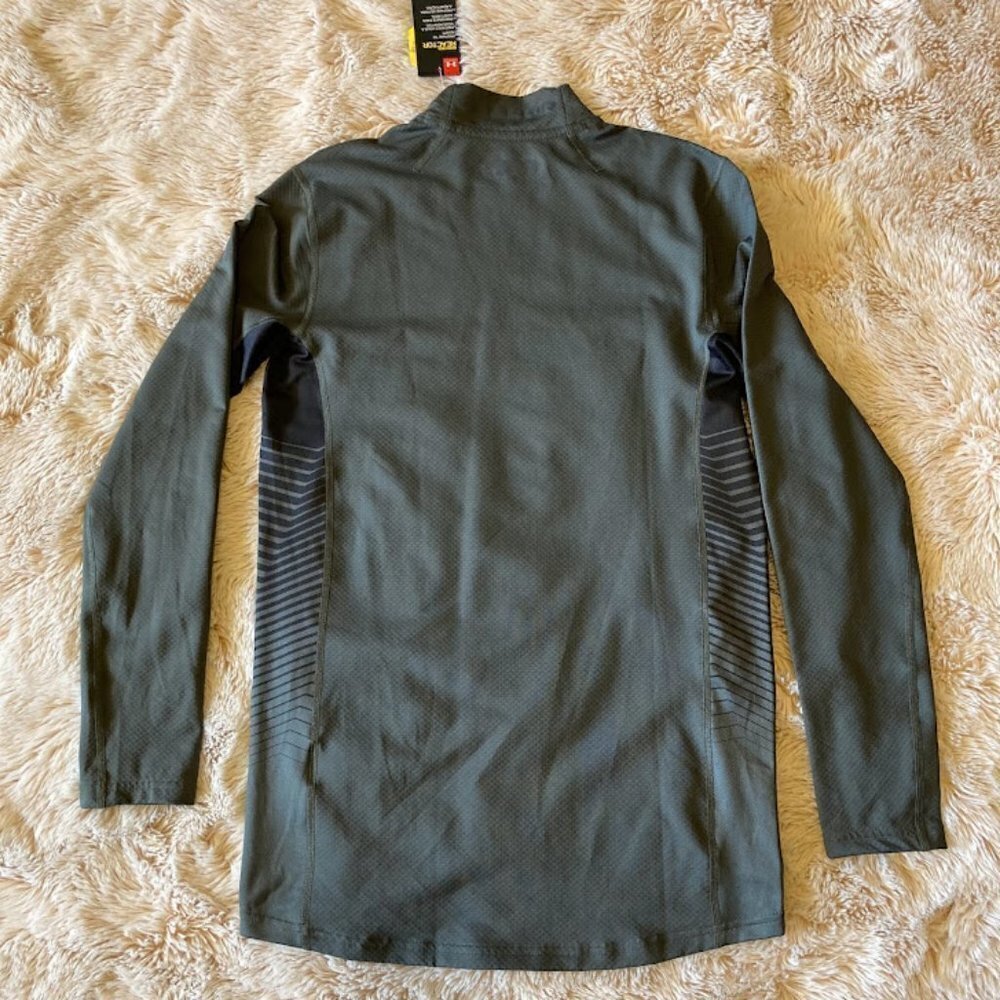 NEW Under Armour Shirt Small - Picture 2 of 3